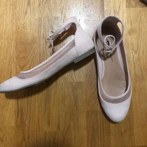 Beautiful pink tie around flats